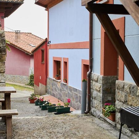 La Besnada Lägenhet Onís Exteriör bild