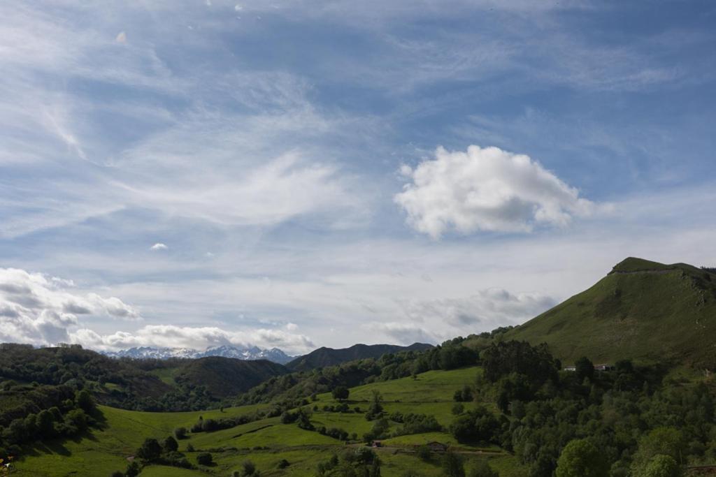 La Besnada Lägenhet Onís Exteriör bild